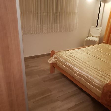 Apartments Mila Marina Luaran gambar