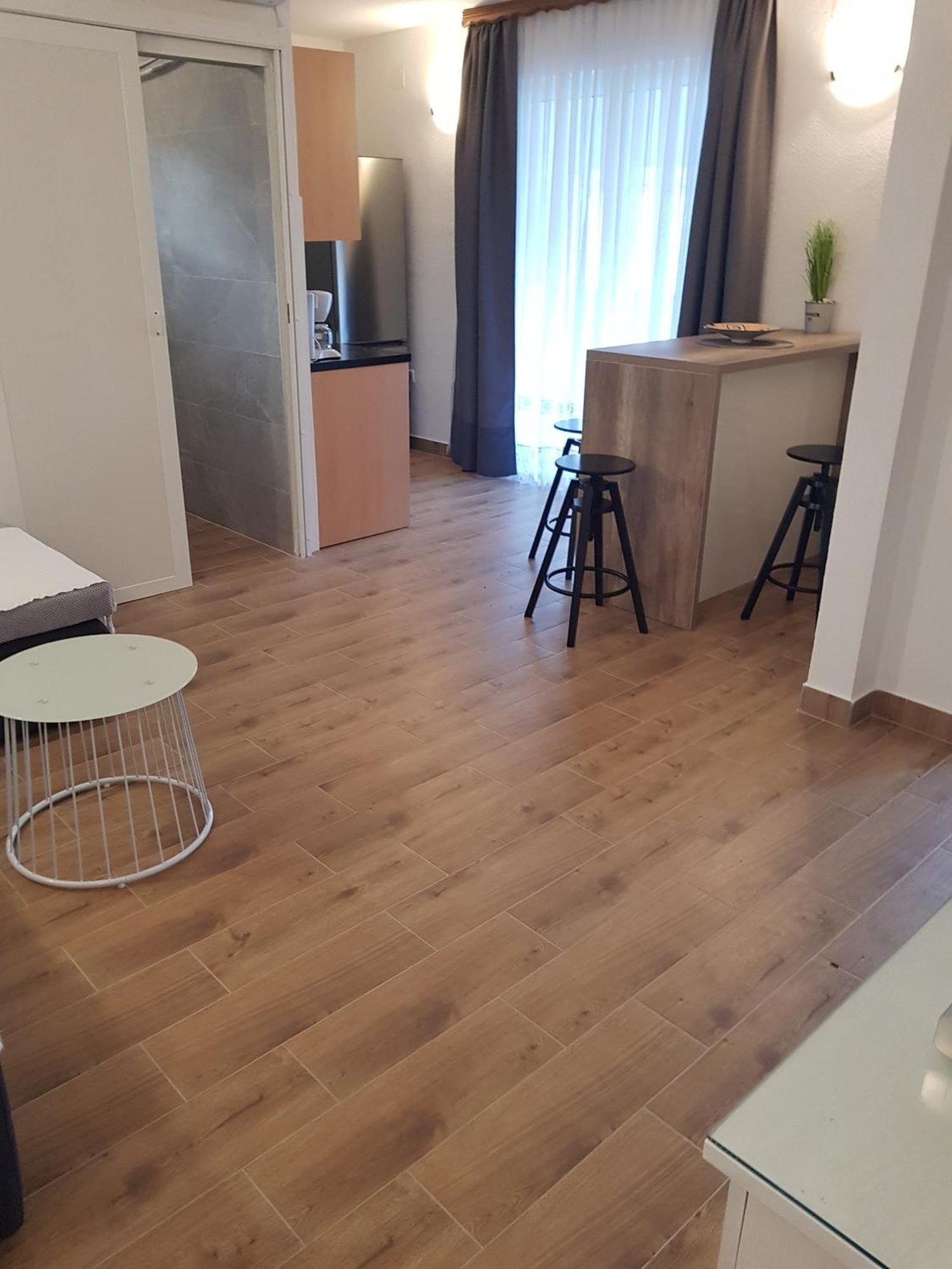 Apartments Mila Marina Luaran gambar
