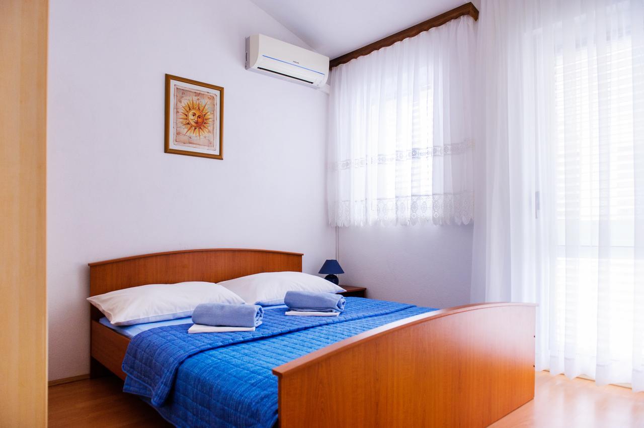 Apartments Mila Marina Luaran gambar
