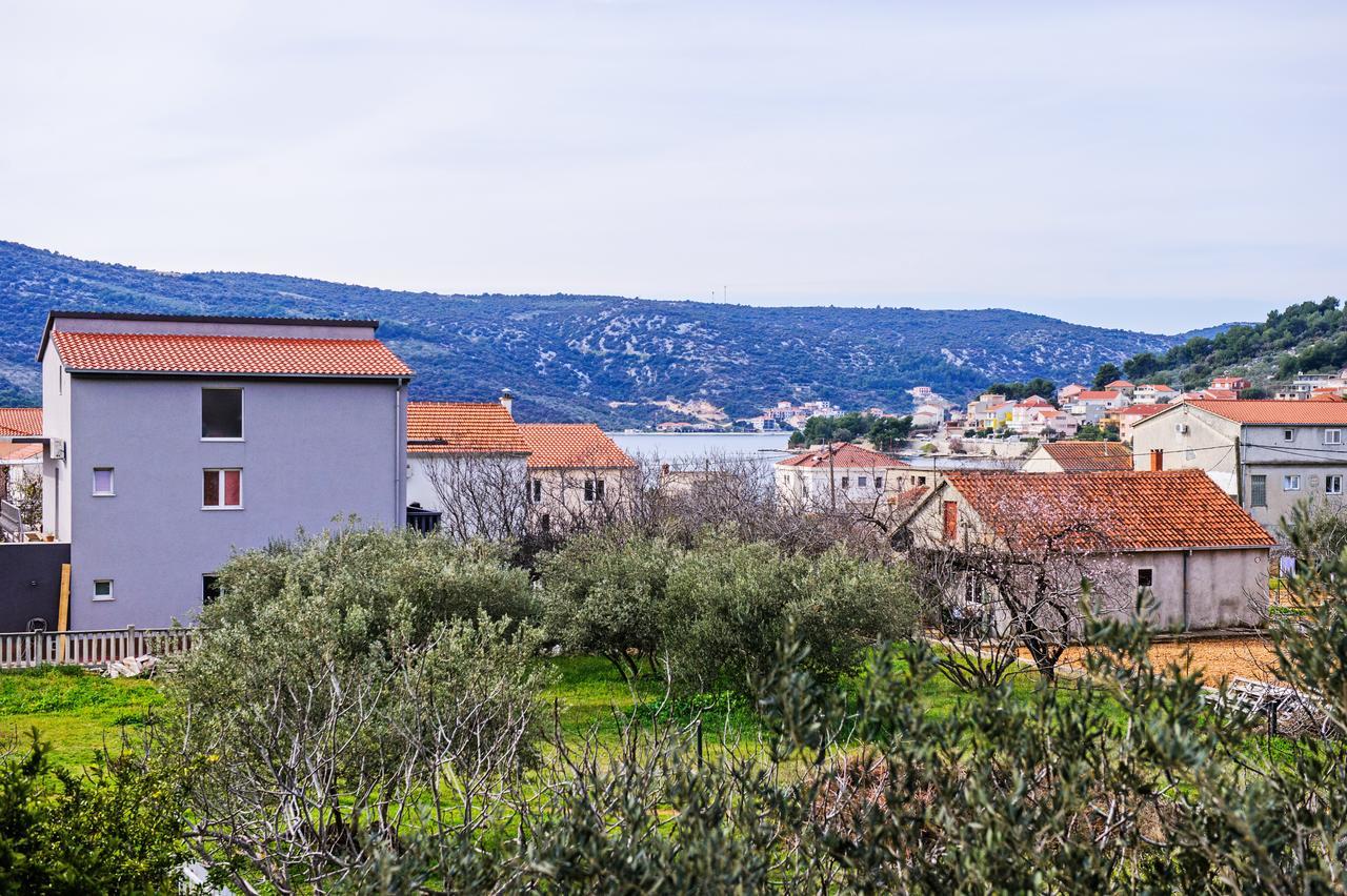 Apartments Mila Marina Luaran gambar