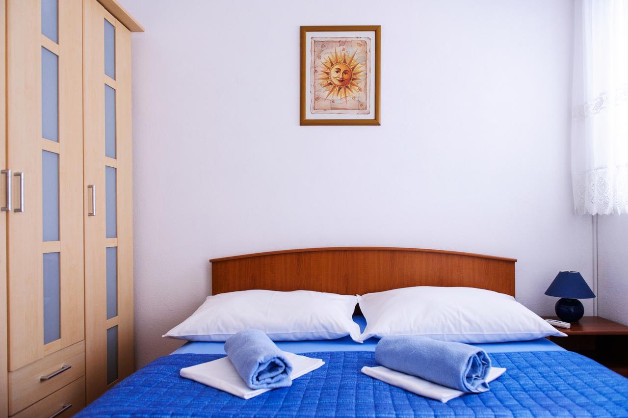 Apartments Mila Marina Luaran gambar