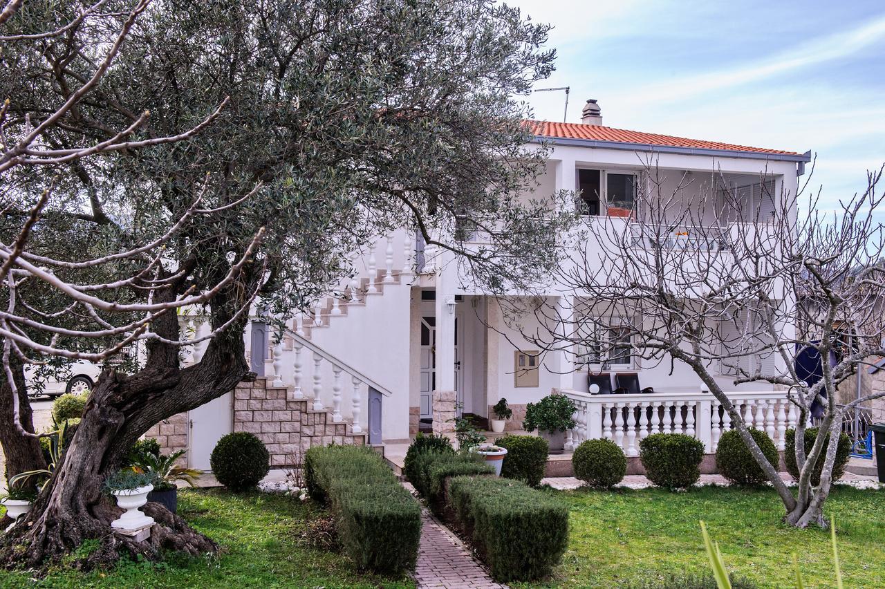 Apartments Mila Marina Luaran gambar
